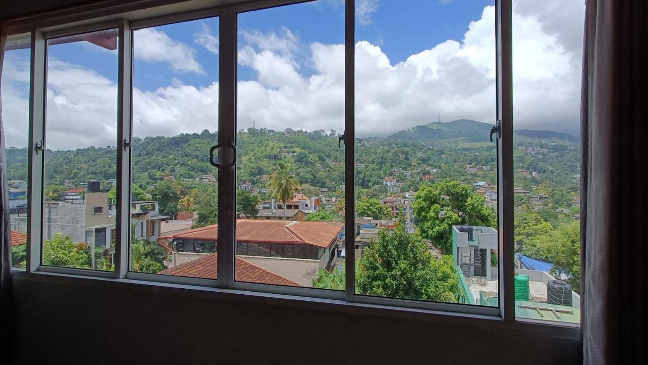 Smile Hub Kandy -Youth Hostel- Bagian luar foto