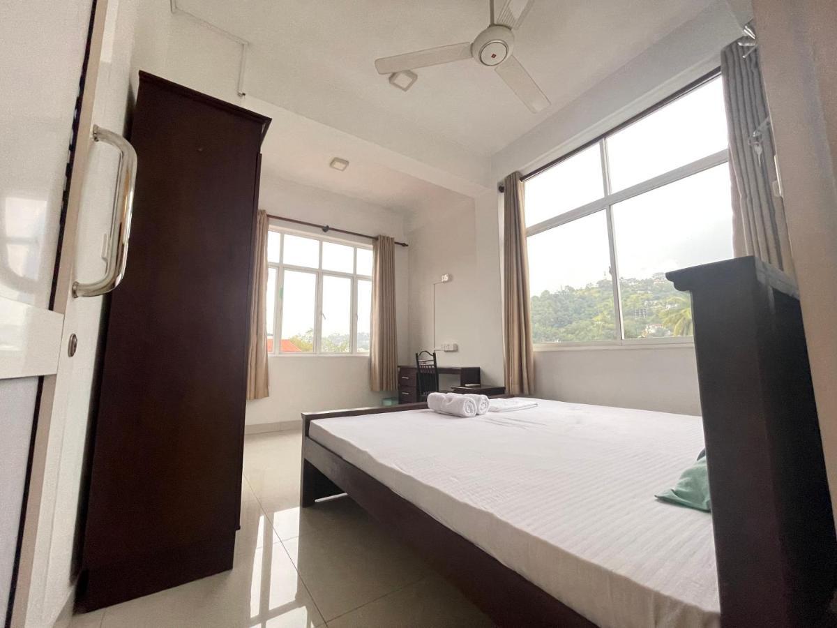 Smile Hub Kandy -Youth Hostel- Bagian luar foto